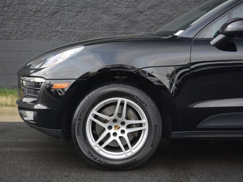 Certified 2018 Porsche Macan image 40