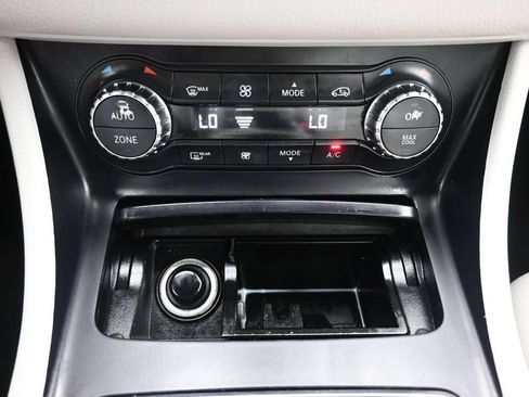 Used 2016 Mercedes-Benz GLA 250 image 22