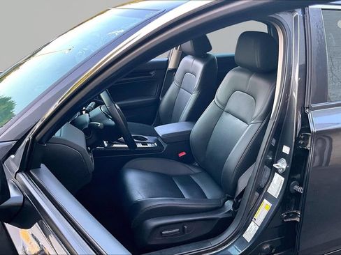 Used 2024 Honda Civic EX-L image 17