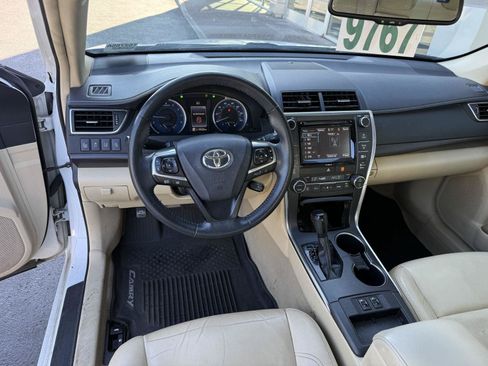 Used 2017 Toyota Camry XLE FWD image 15