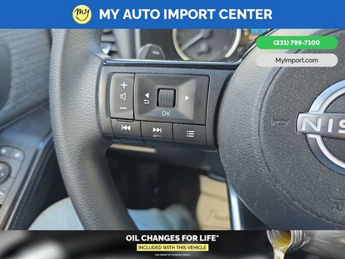 Used 2023 Nissan Rogue SV AWD/4WD image 15