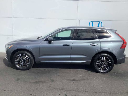 Used 2020 Volvo XC60 T6 Momentum image 3