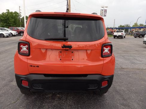Used 2017 Jeep Renegade Altitude AWD/4WD image 2
