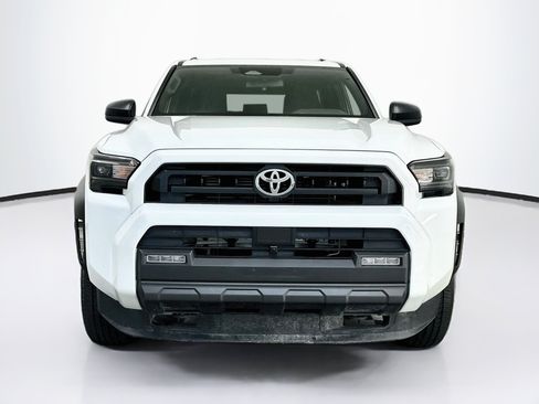 Used 2025 Toyota 4Runner SR5 AWD/4WD image 2