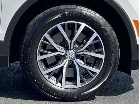 Used 2019 Volkswagen Tiguan SE w/ Panoramic Sunroof Package image 33