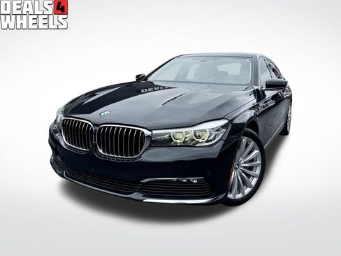 Used 2018 BMW 740i RWD image 1
