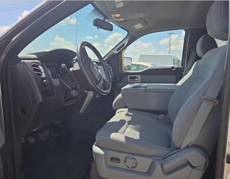 Used 2011 Ford F150 XLT w/ XLT Chrome Pkg RWD image 8