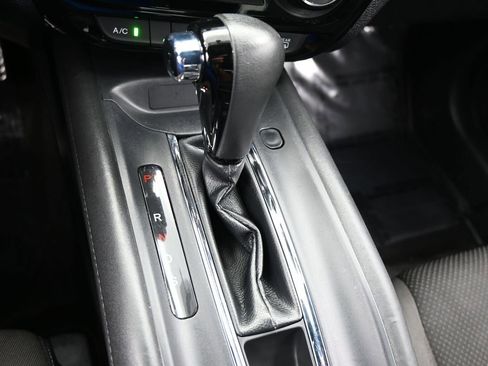 Used 2021 Honda HR-V Sport image 25