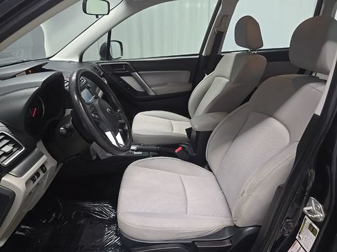 Used 2017 Subaru Forester 2.5i AWD/4WD image 16