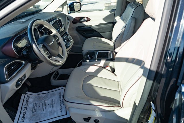 Used 2020 Chrysler Pacifica Limited FWD image 17