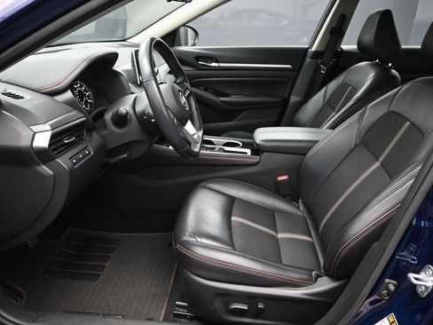 Used 2024 Nissan Altima 2.5 SR image 14