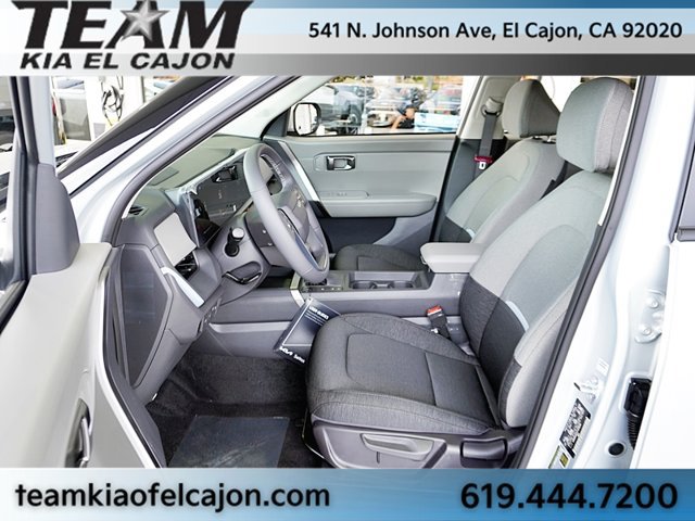 New 2027 Kia Seltos LX FWD image 18