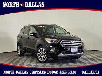 Used 2017 Ford Escape Titanium FWD video 1