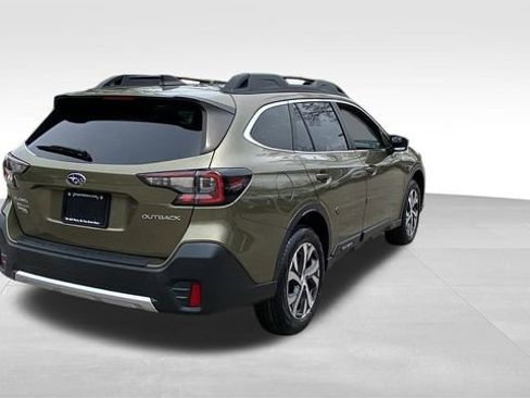 Used 2022 Subaru Outback Limited AWD/4WD image 9