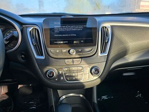Used 2024 Chevrolet Malibu LT image 34