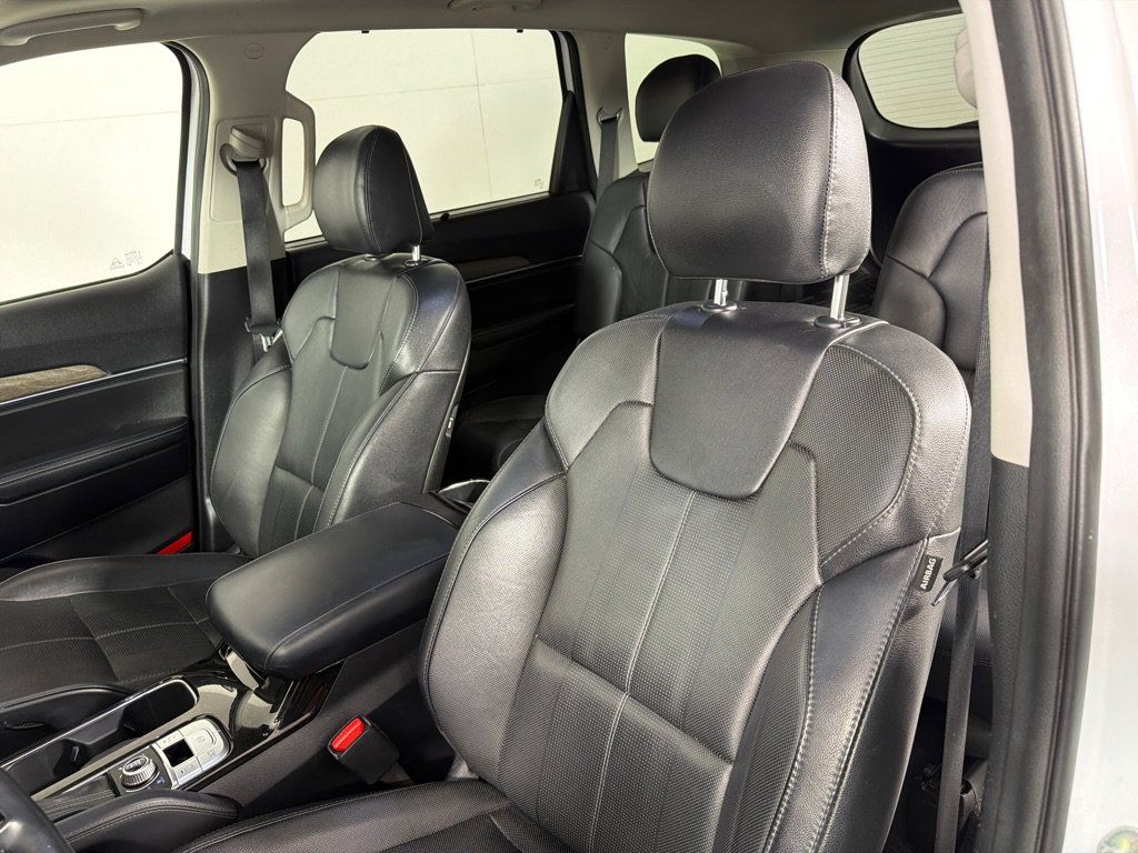 Used 2020 Kia Telluride EX w/ EX Premium Package AWD/4WD image 11