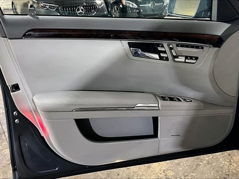 Used 2010 Mercedes-Benz S 550 S 550 image 21