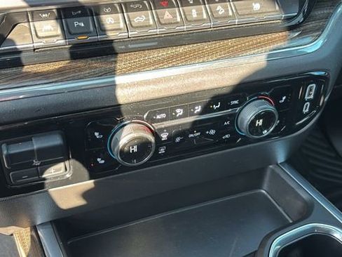 Used 2024 Chevrolet Silverado 1500 LT Trail Boss w/ LT Trail Boss Premium Package image 29