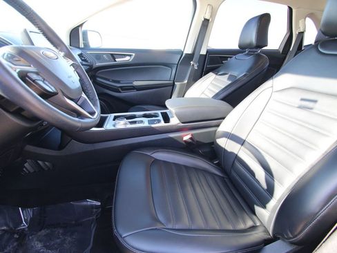 Used 2024 Ford Edge SEL image 6