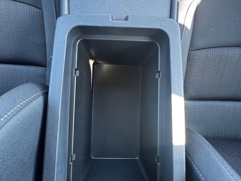 Used 2025 Nissan Altima 2.5 SV image 22