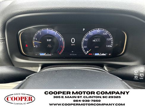 Used 2024 Jeep Wagoneer L Series II w/ Flexible Seating Group RWD image 29