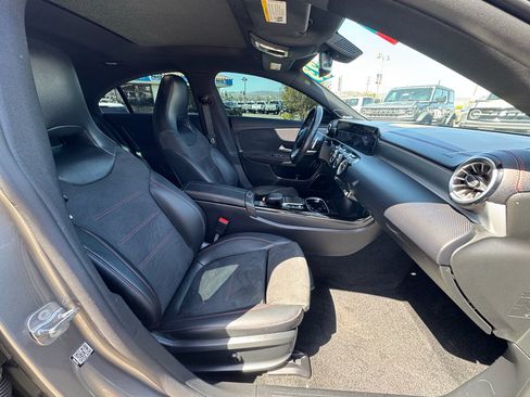 Used 2023 Mercedes-Benz CLA 250 image 27