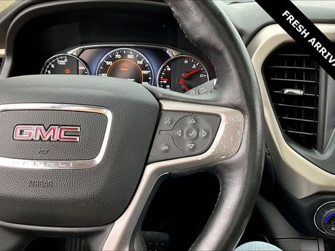 Used 2019 GMC Acadia Denali w/ Technology Package FWD image 12