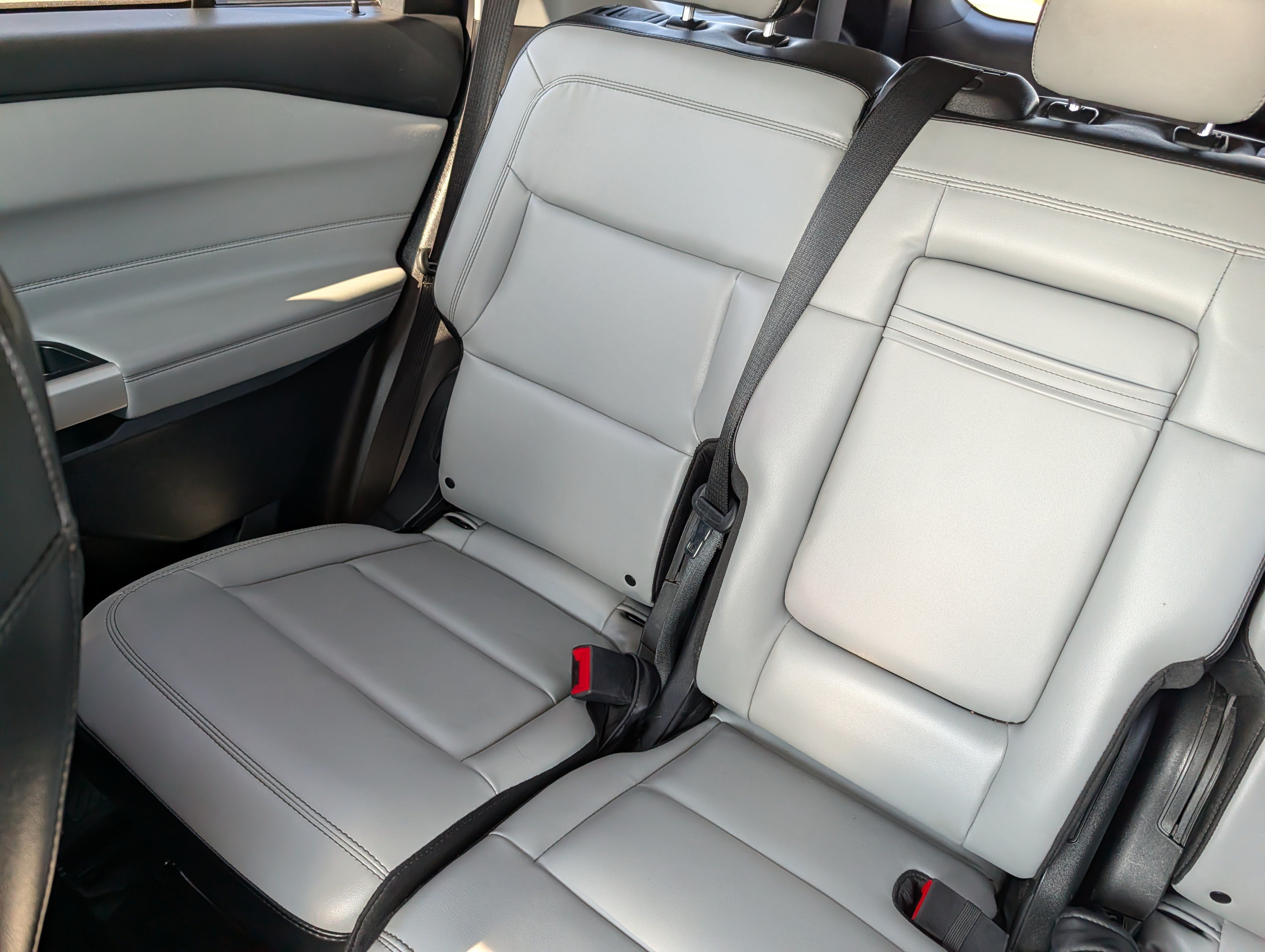 Used 2021 Ford Explorer XLT AWD/4WD image 12