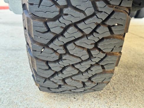 Used 2017 Ford F350 Lariat w/ FX4 Off-Road Package image 33