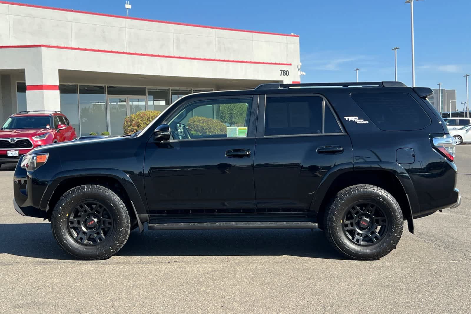 Certified 2021 Toyota 4Runner TRD Off-Road Premium w/ Moonroof Package AWD/4WD image 9