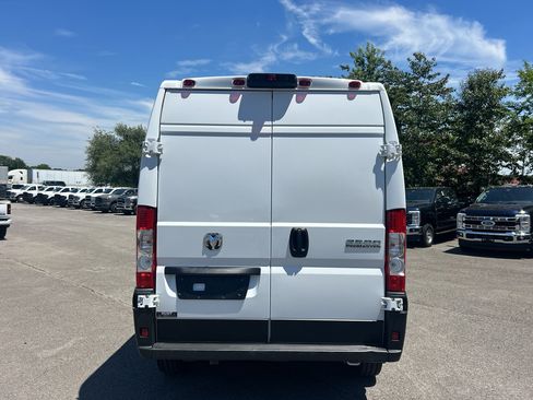 Used 2026 RAM ProMaster 2500 w/ Convenience Group FWD image 15