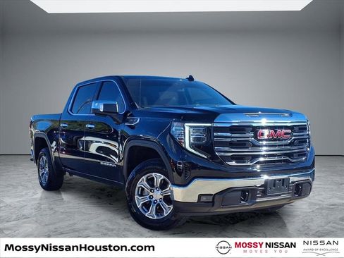 Used 2024 GMC Sierra 1500 SLT w/ SLT Convenience Package image 1