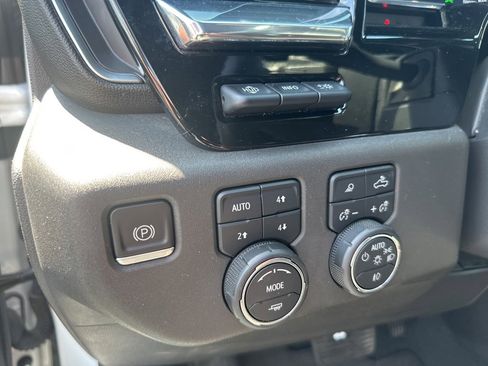 Used 2023 Chevrolet Silverado 1500 High Country w/ Technology Package image 38