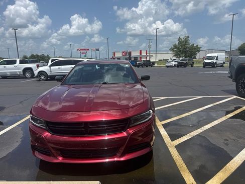 Used 2023 Dodge Charger SXT RWD image 2