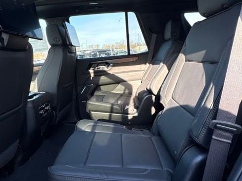 New 2026 GMC Yukon Denali w/ Denali Reserve Package image 17