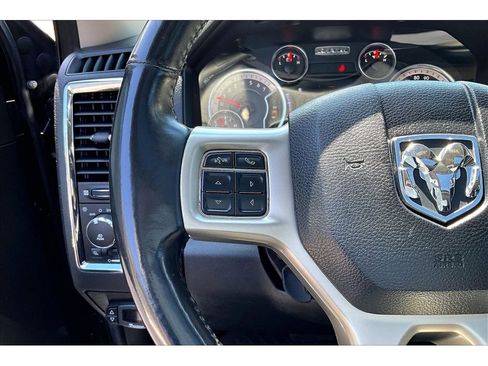 Used 2013 RAM 1500 Laramie w/ Convenience Group AWD/4WD image 18