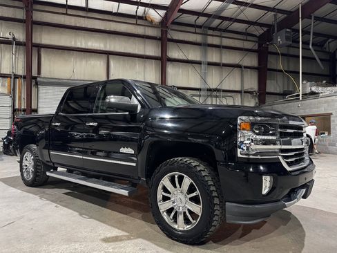Used 2018 Chevrolet Silverado 1500 High Country image 1