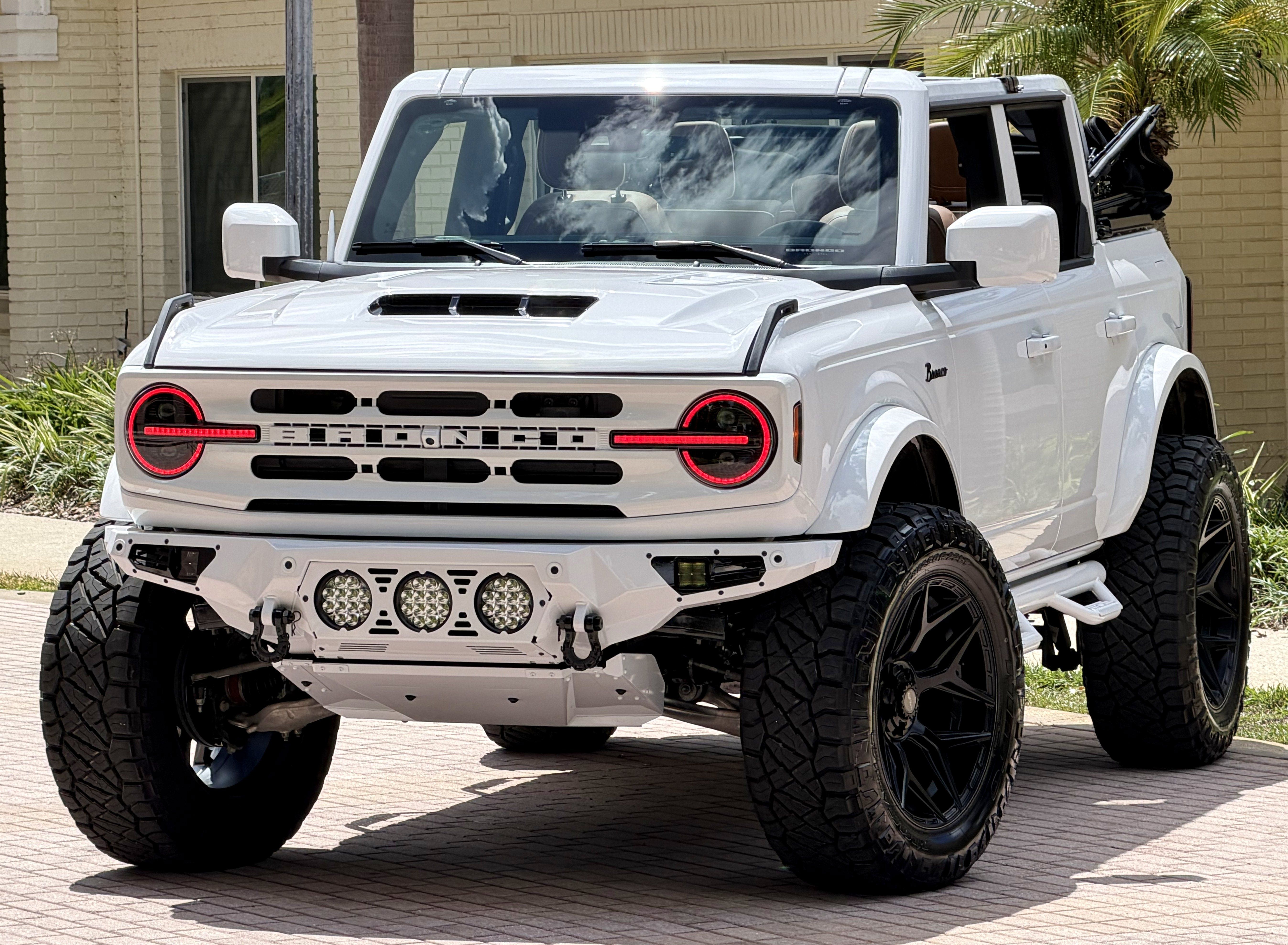 Used 2026 Ford Bronco Outer Banks AWD/4WD image 1