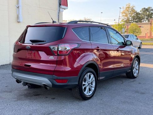 Used 2017 Ford Escape SE w/ Equipment Group 201A image 7