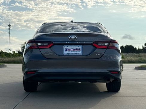 Used 2021 Toyota Camry LE FWD image 7