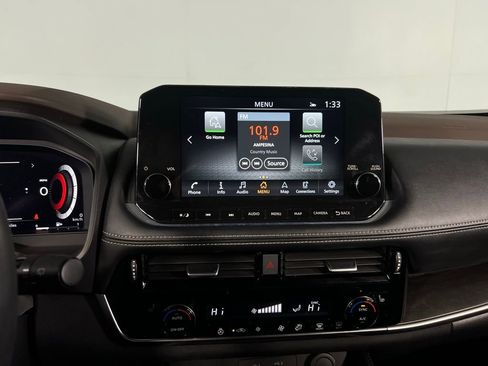 Used 2023 Nissan Rogue Platinum image 16