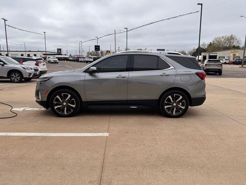 Used 2023 Chevrolet Equinox Premier image 7