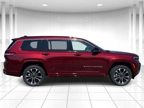 New 2025 Jeep Grand Cherokee L Overland w/ Advanced Protech Group III AWD/4WD image 2