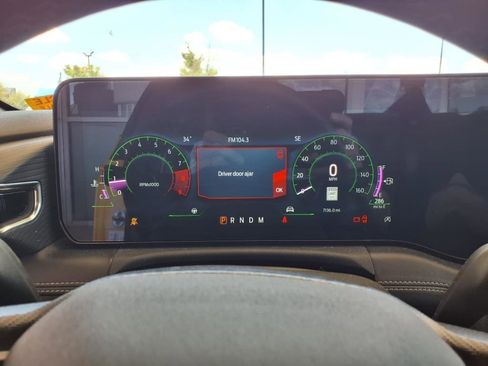 Used 2024 Ford Mustang GT Premium image 8