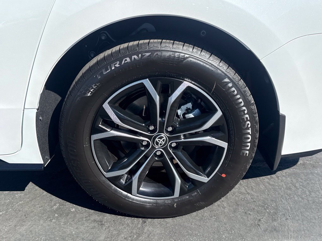 New 2026 Toyota Sienna Platinum AWD/4WD image 16