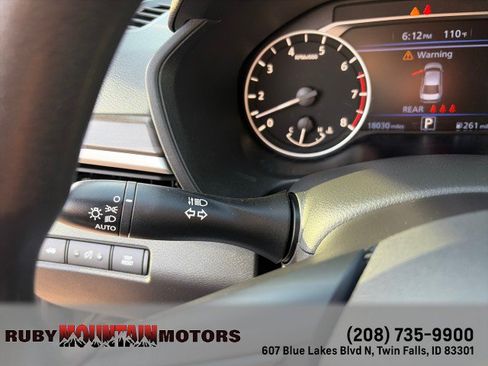 Used 2024 Nissan Altima 2.5 SV FWD image 18