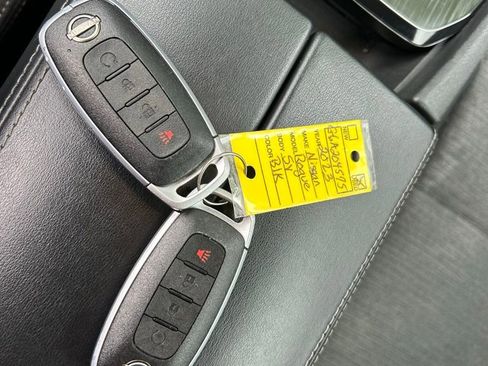 Used 2023 Nissan Rogue SV FWD image 52