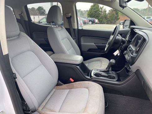 Used 2020 Chevrolet Colorado W/T image 21
