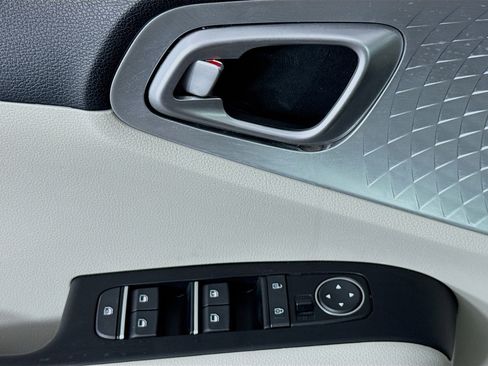 Used 2020 Kia Soul LX image 22