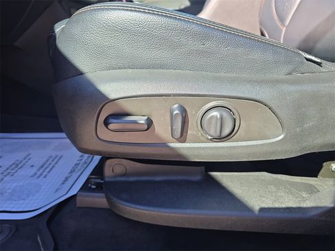 Used 2021 Chevrolet Traverse LT w/ LPO, Blackout Package image 13